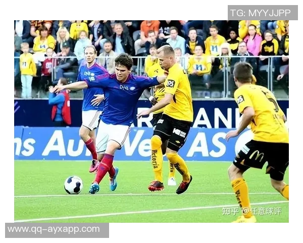 莱比锡教练与球员质疑裁判判罚水平认为应给予任意球机会